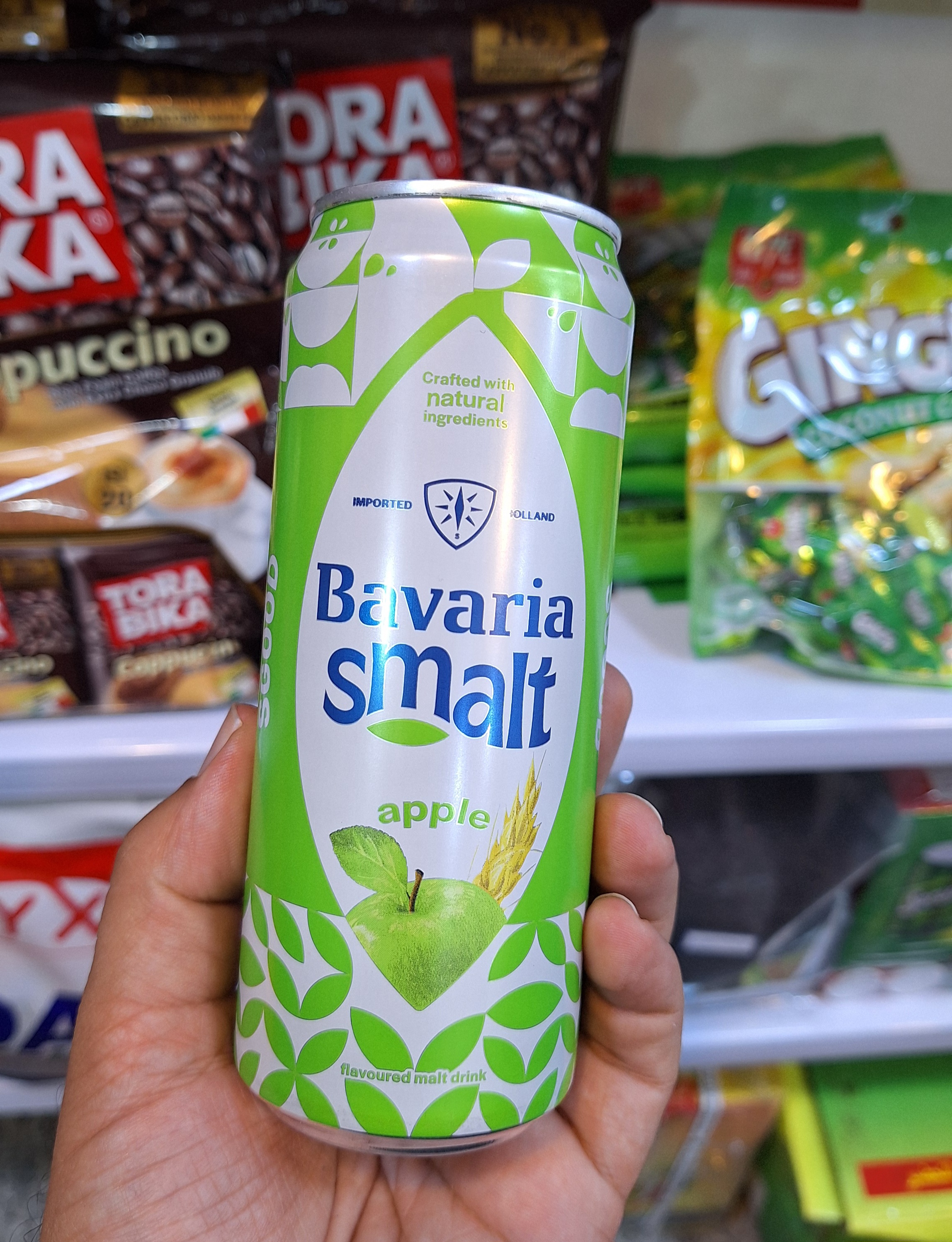 آب جو بدون الکل باواریا با طعم سیب